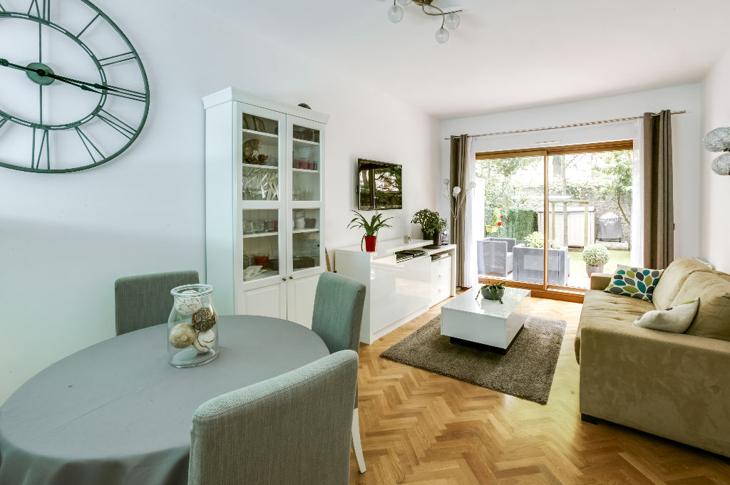 Appartement Saint Cyr L Ecole 2 pièces 54 m2 - rez-de-jardin