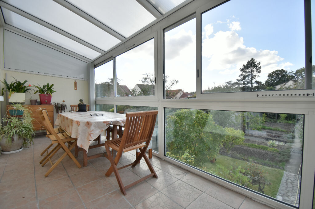 Maison 5p (74 m²) à SAINT CYR L ECOLE, parcelle 607m²