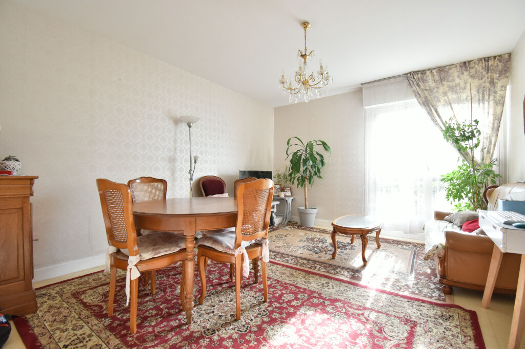 Vente : appartement 4 pièces à SAINT CYR L ECOLE