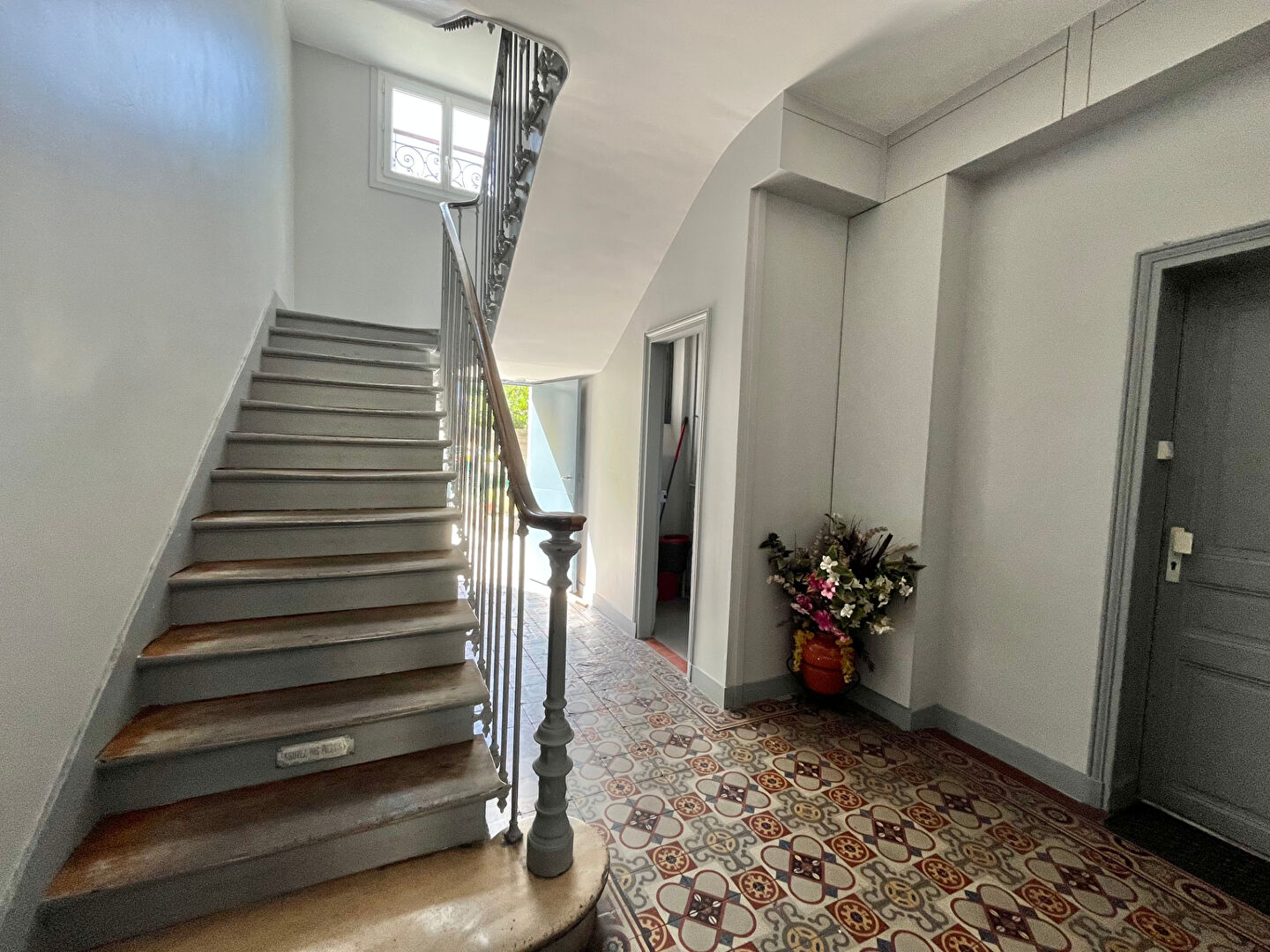 F2 45 m² Dernier étage vue dégagée