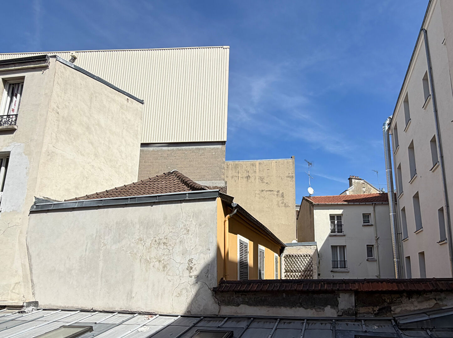 Studio 17 m2 à 3 mn du métro Pte de Paris