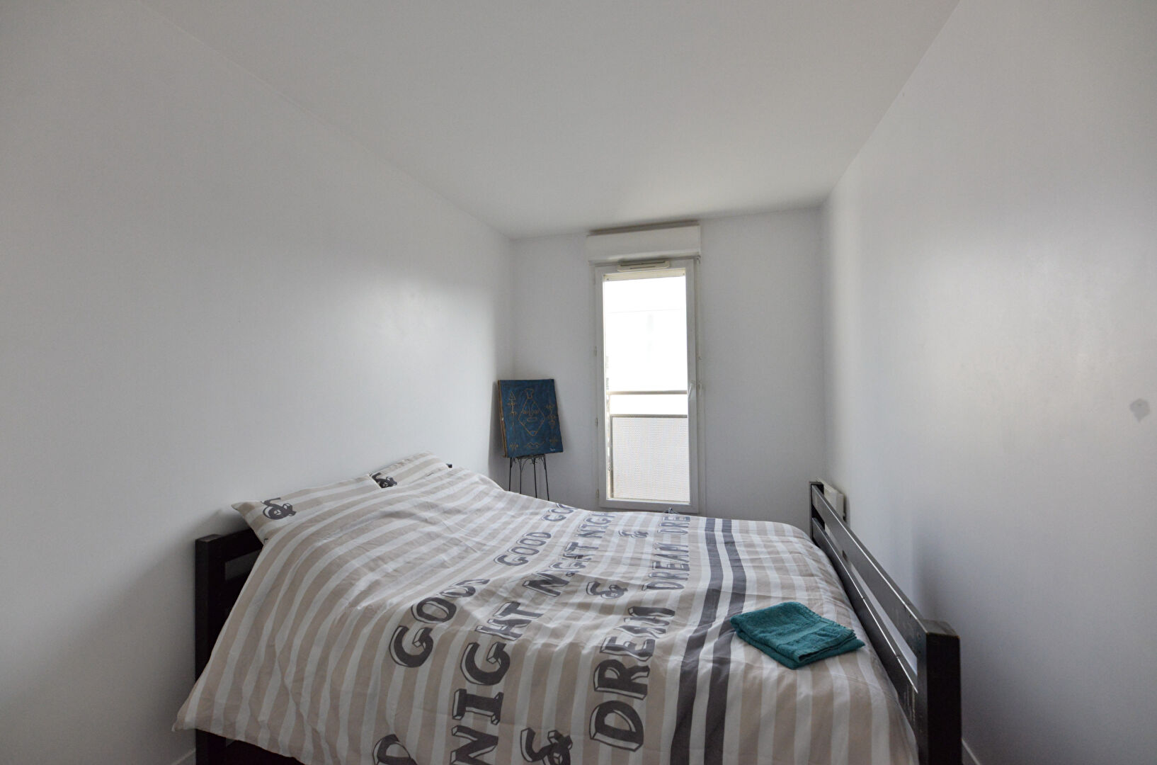 F4  de 86 m²  Dernier étage + terrasse +pkg