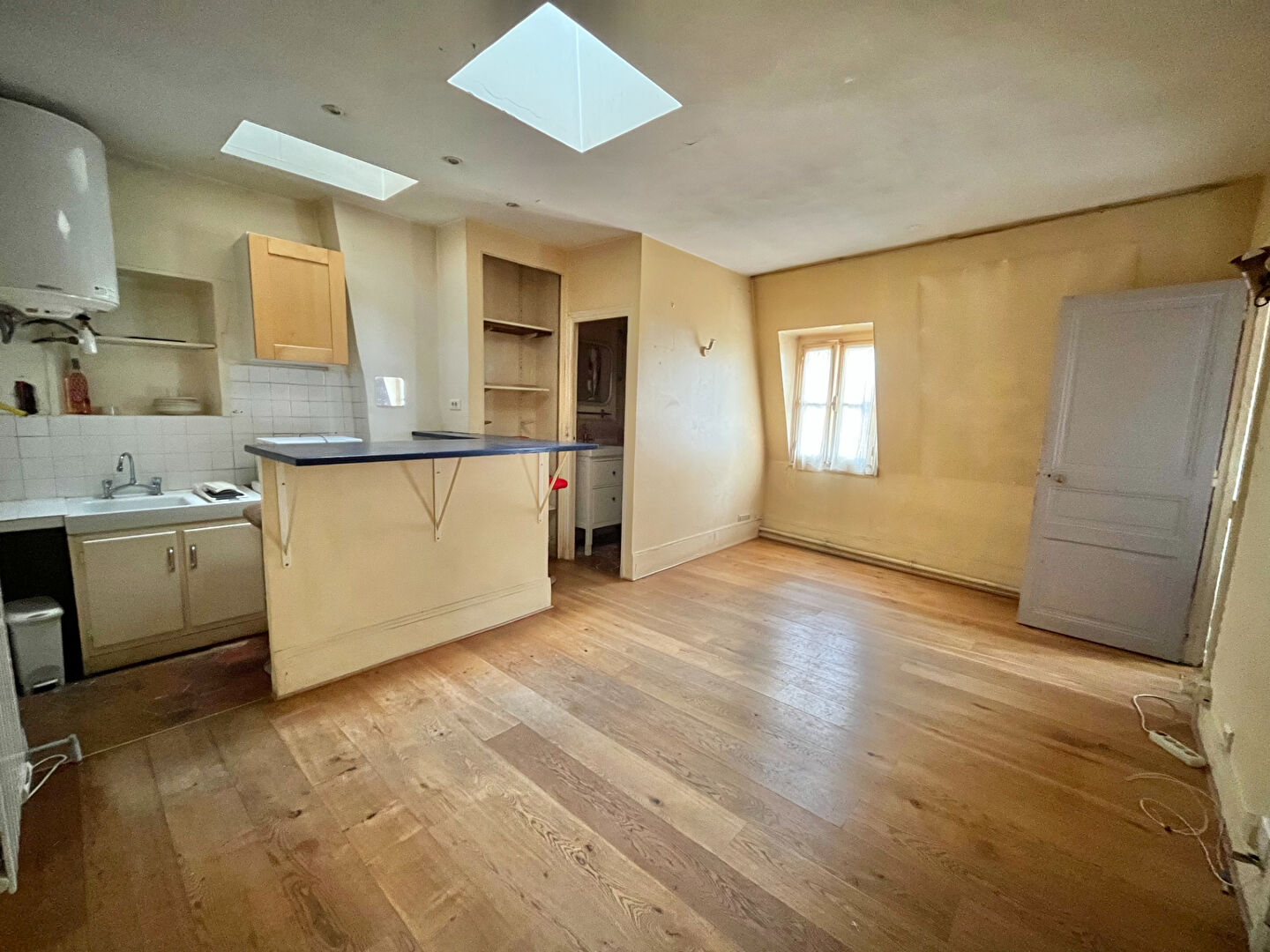 F2 de 31 m² Métro Brochant