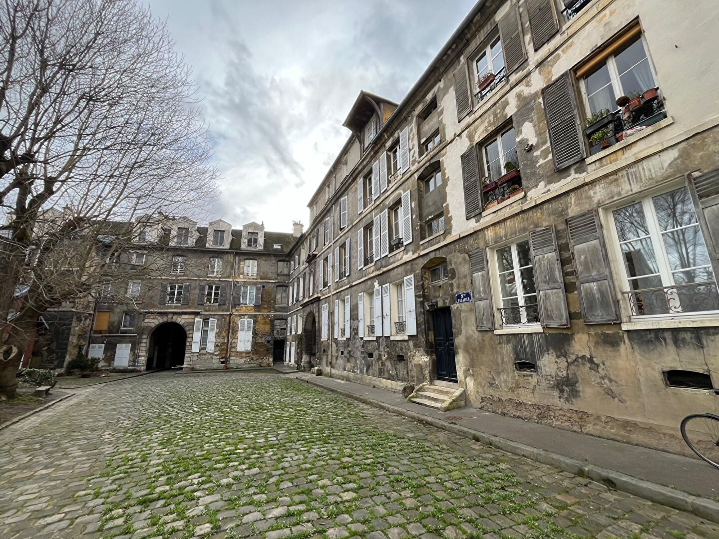 À louer  F2 meublé de 65 m² au sein d'un lieu d'exception à SAINT-DENIS