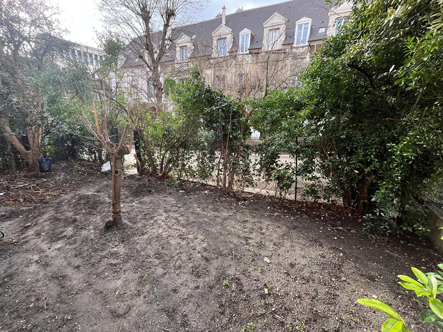 À louer  F2 meublé de 65 m² au sein d'un lieu d'exception à SAINT-DENIS