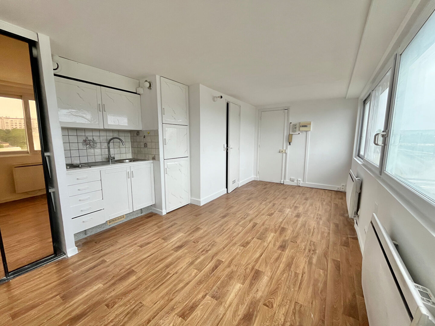 F1 de 18 m² au dernier étage sans vis à vis