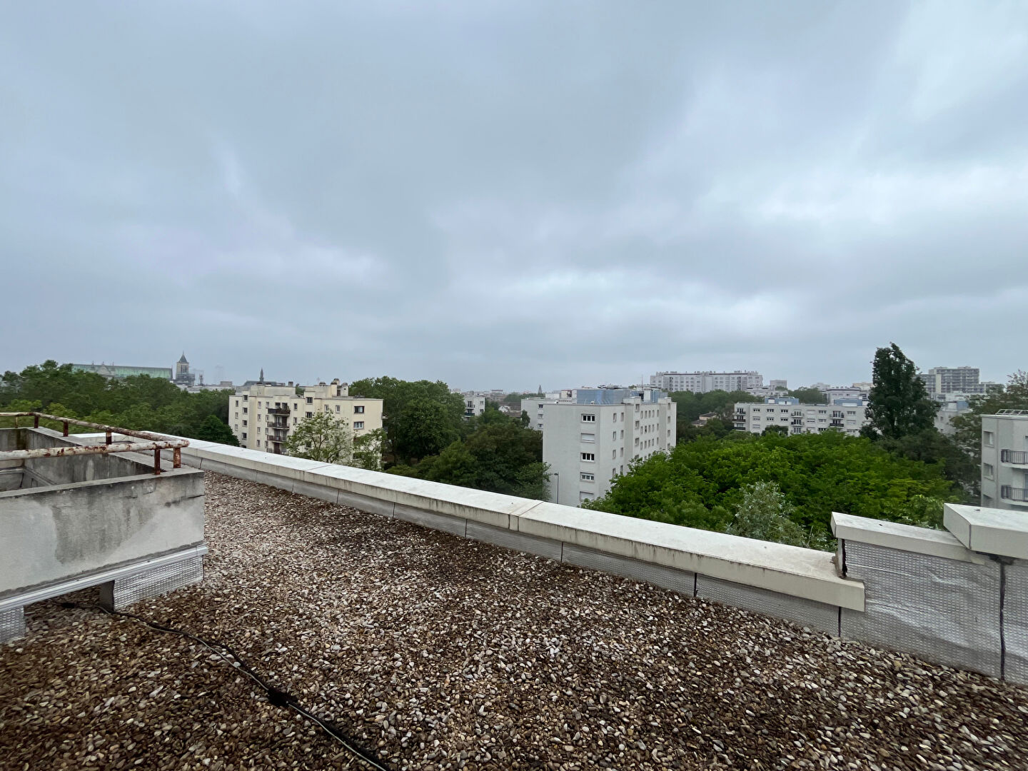 F1 de 18 m² au dernier étage sans vis à vis