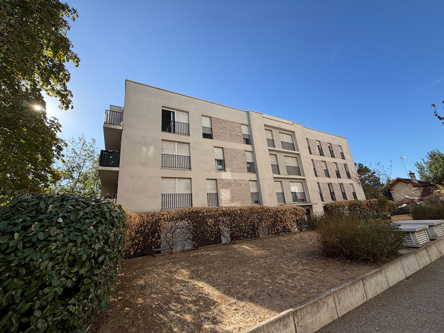 F1 de 31 m²  sans vis à vis M° Pleyel