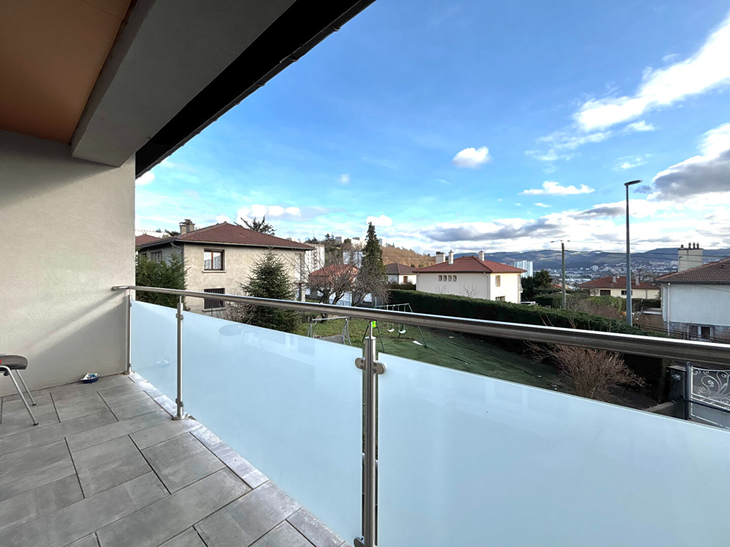 Maison rénovée 155 m²  4 chambres  Terrain 1 169 m²  Bas de Montreynaud