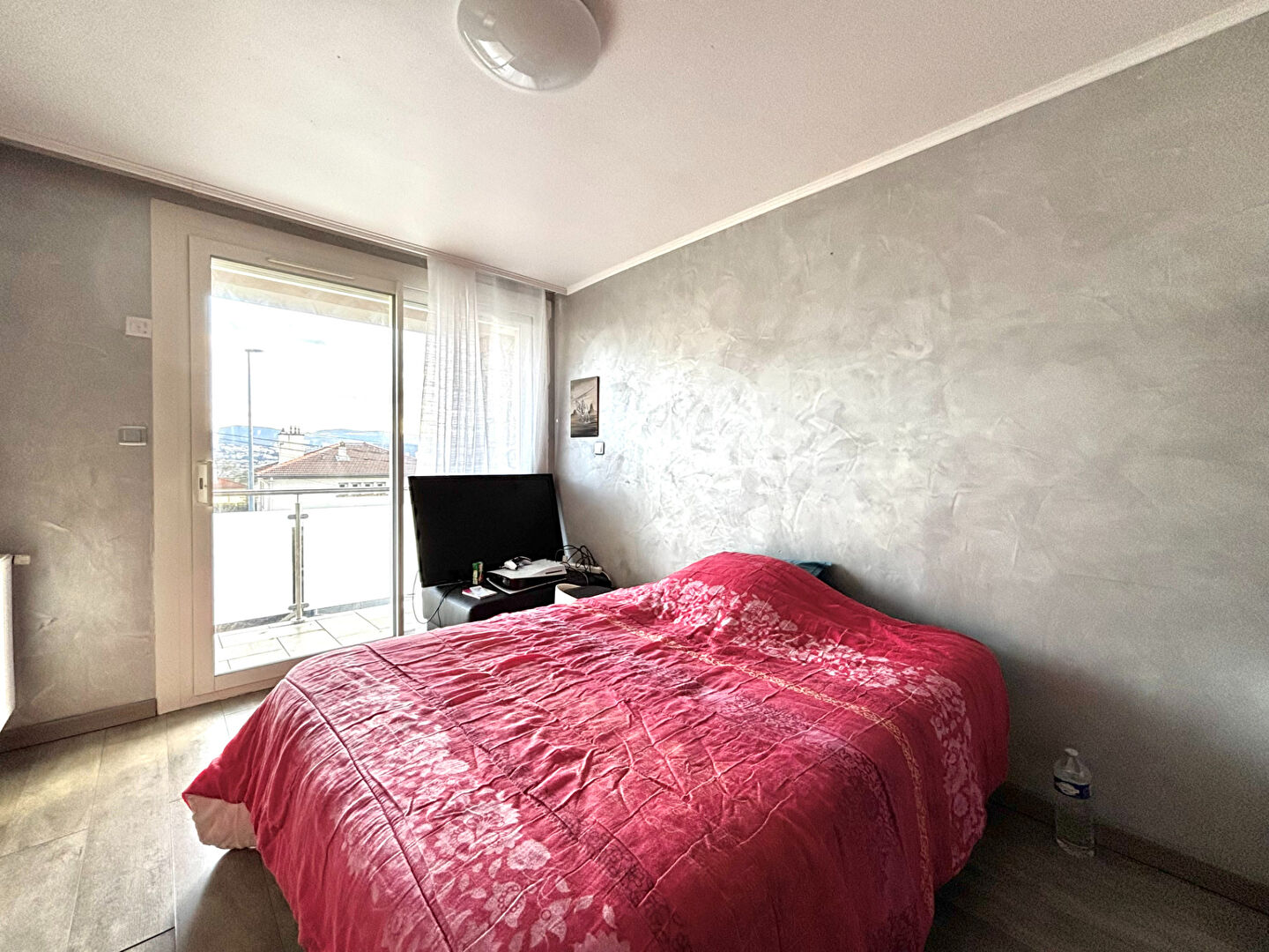 Maison rénovée 155 m²  4 chambres  Terrain 1 169 m²  Bas de Montreynaud