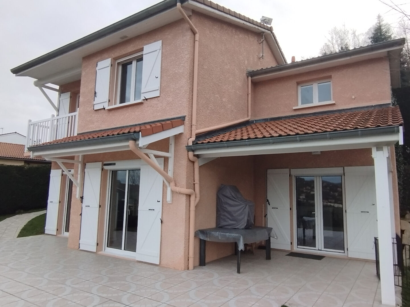 EXCLUSIVITE: maison F5 (112 m²) à SAINT PRIEST EN JAREZ