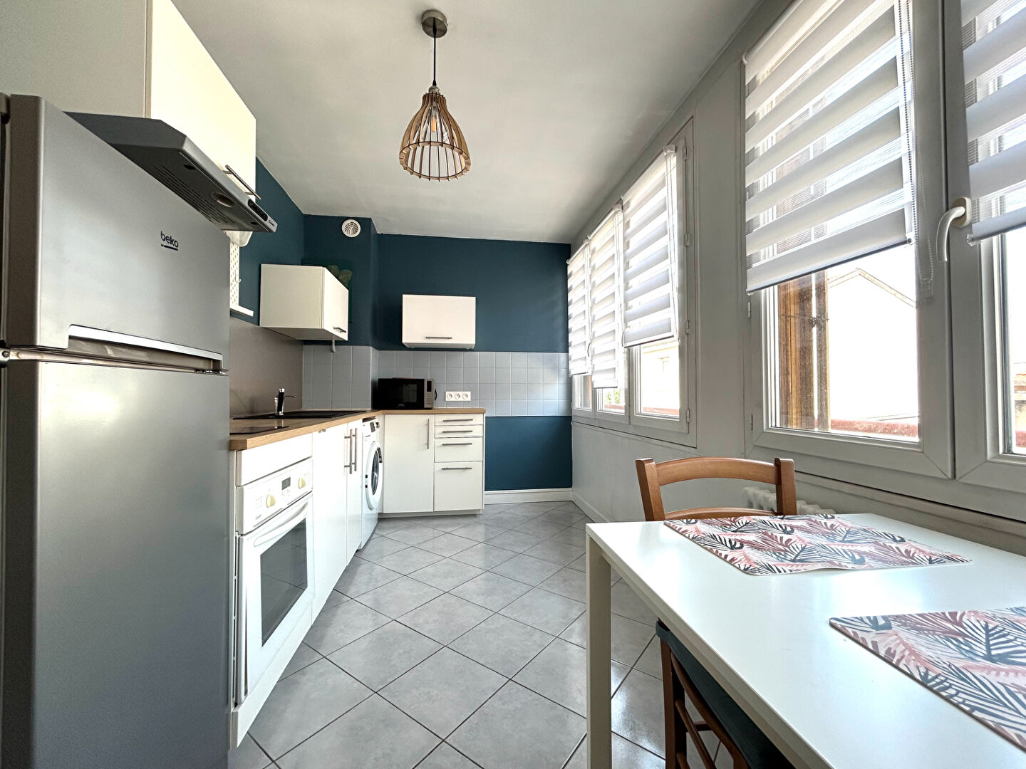 LOCATION d'un appartement de 2 pièces (44 m²) à SAINT ETIENNE - LA TERRASSE