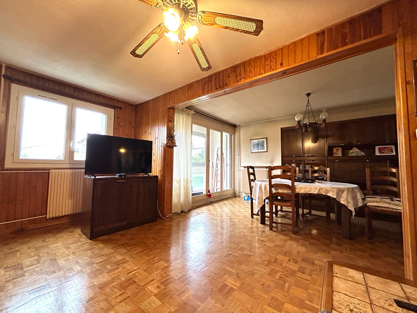 VENTE : appartement de 5 pièces (94 m²) à SAINT ETIENNE