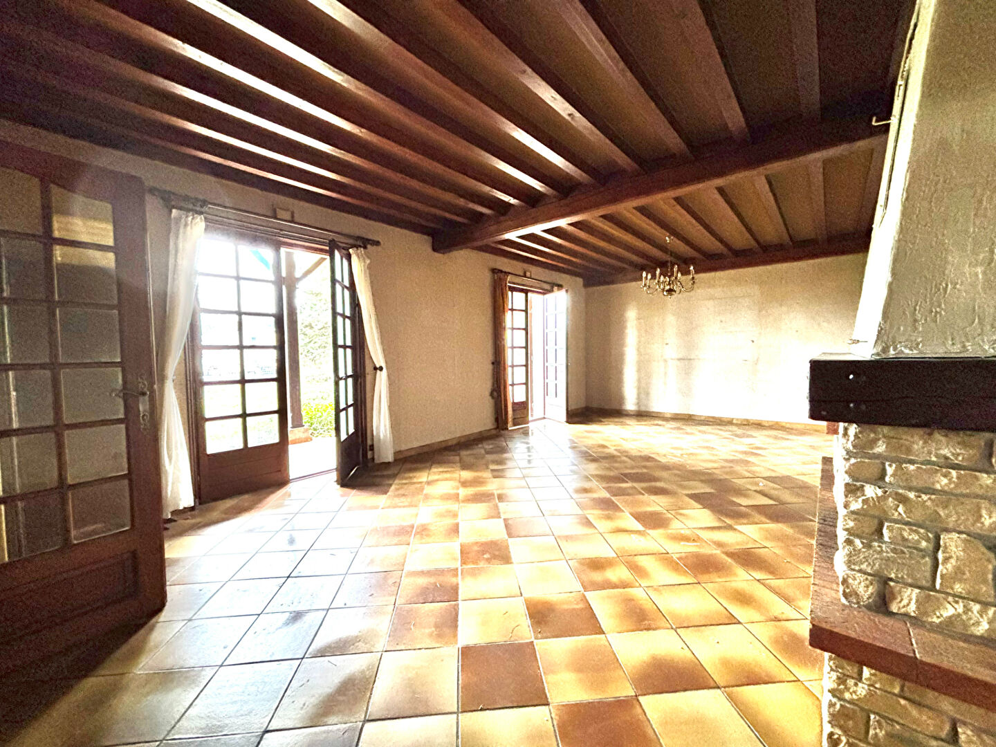 Maison familiale 110 m²  - Grand terrain 1 700 m² - Secteur calme - Saint-Just-Saint-Rambert