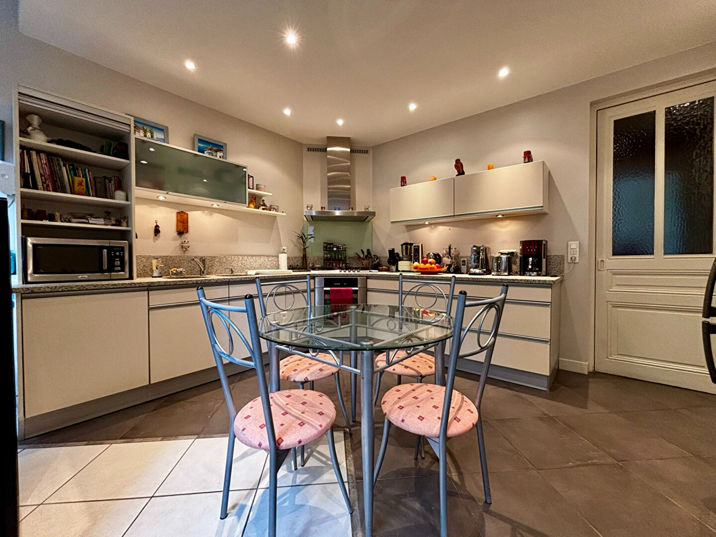 À VENDRE ! Magnifique Appartement Haussmannien de 150 m² dans une Résidence de Prestige