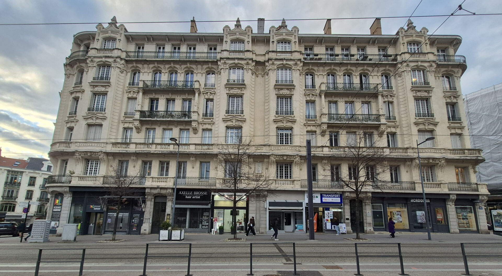 À VENDRE ! Magnifique Appartement Haussmannien de 150 m² dans une Résidence de Prestige