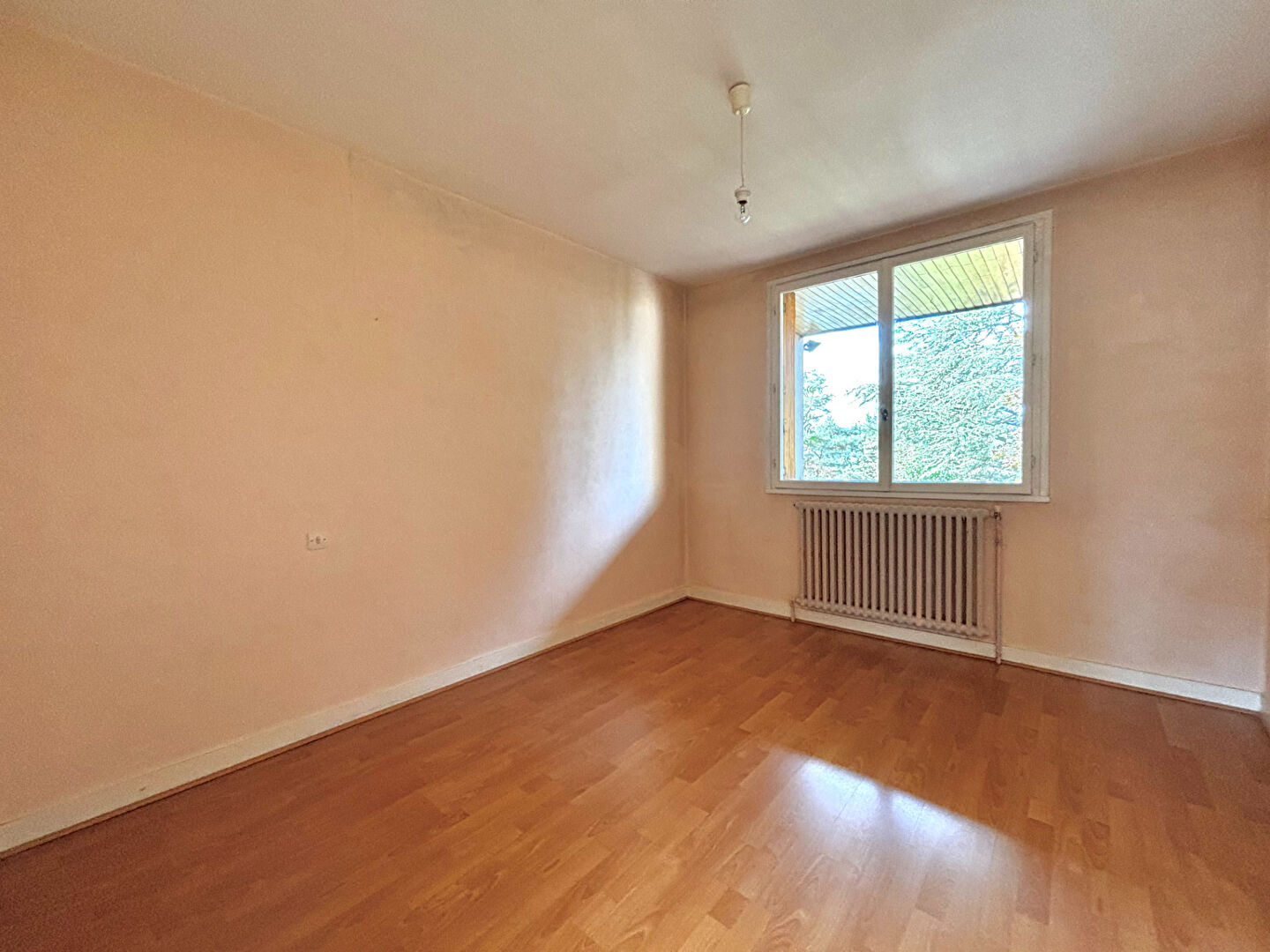 Maison à vendre à Saint Jean Bonnefonds - 7 pièces, 5 chambres