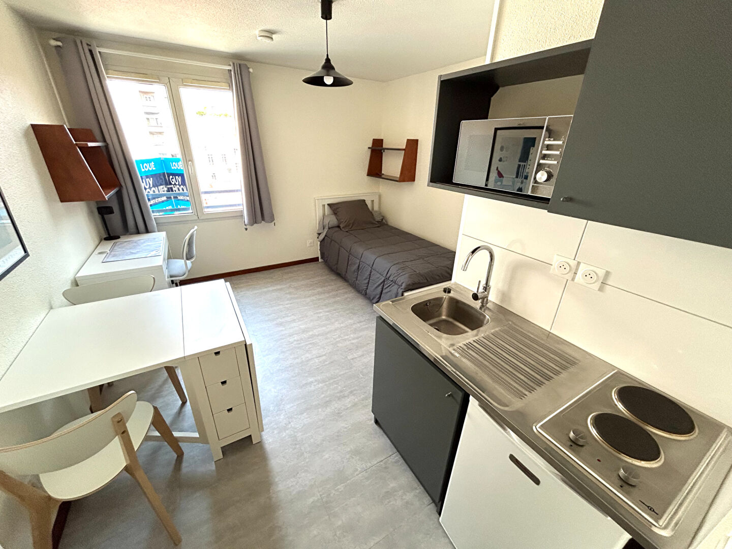 Studio meublé dans le centre de Saint Etienne18.96 m2
