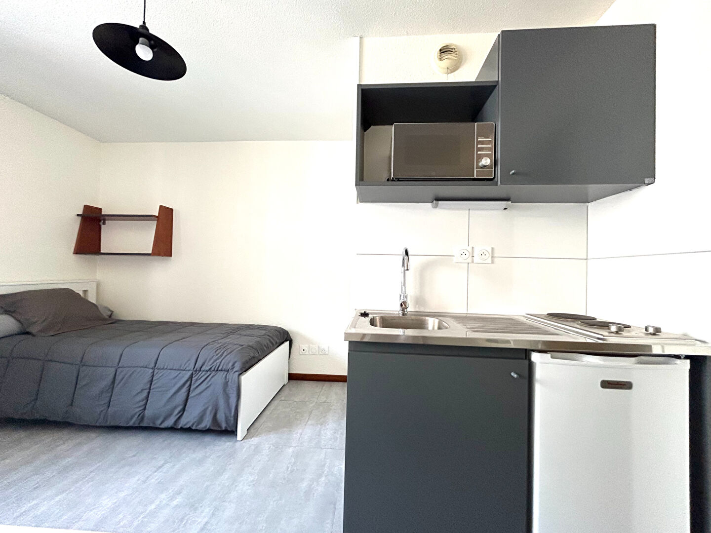 Studio meublé dans le centre de Saint Etienne18.96 m2