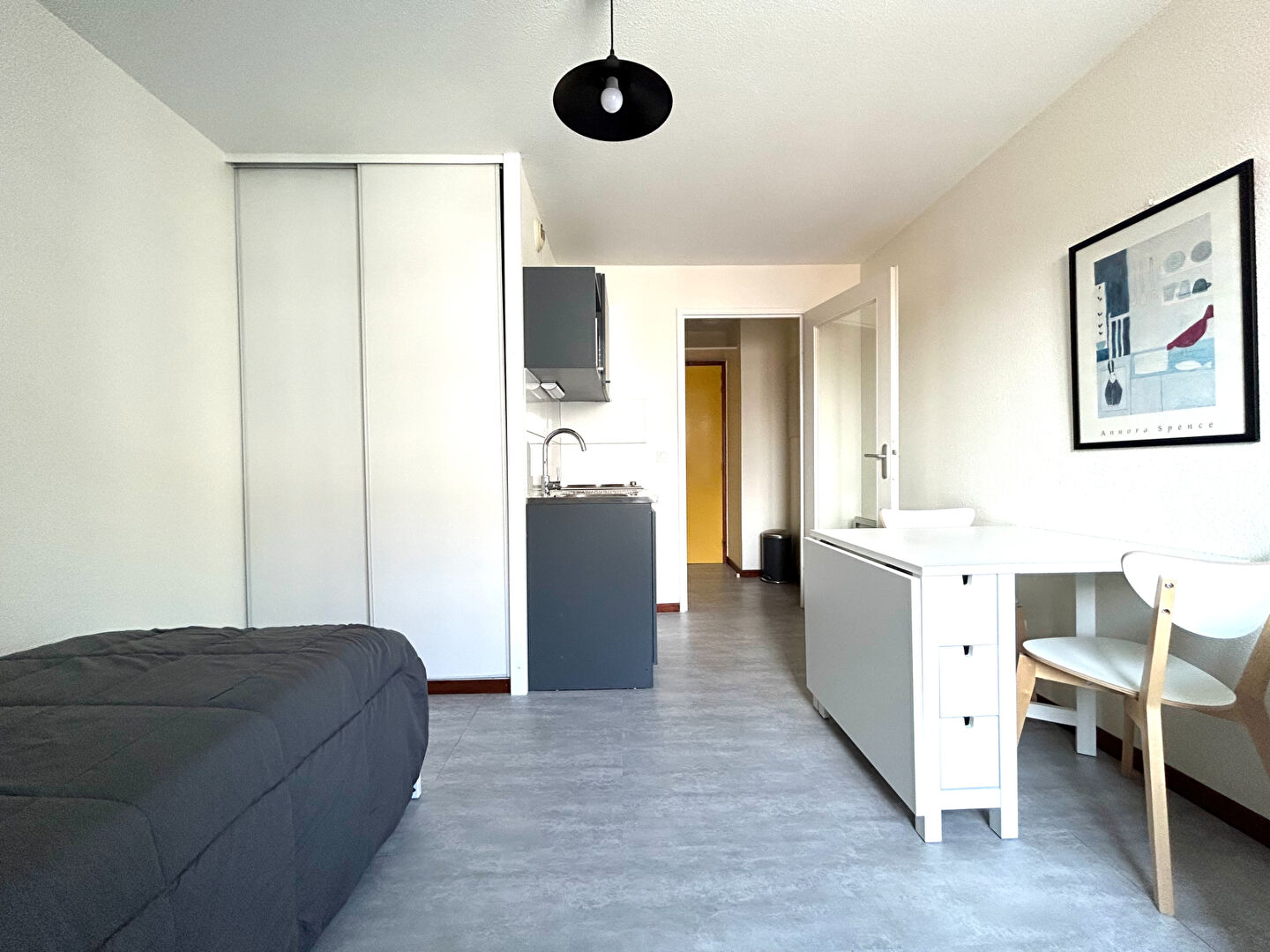 Studio meublé dans le centre de Saint Etienne18.96 m2