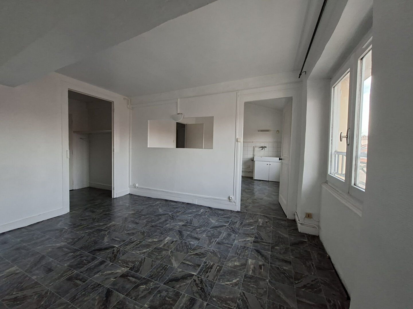 Appartement Saint Etienne 2 pièce(s) 40.26 m2 Centre-ville