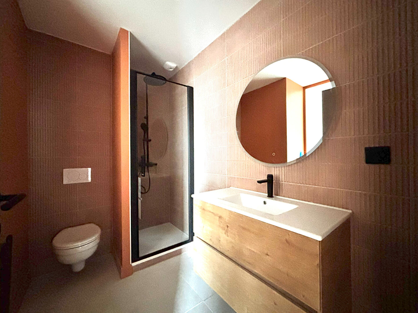 À VENDRE - Appartement T2 avec grande terrasse dans résidence de standing 