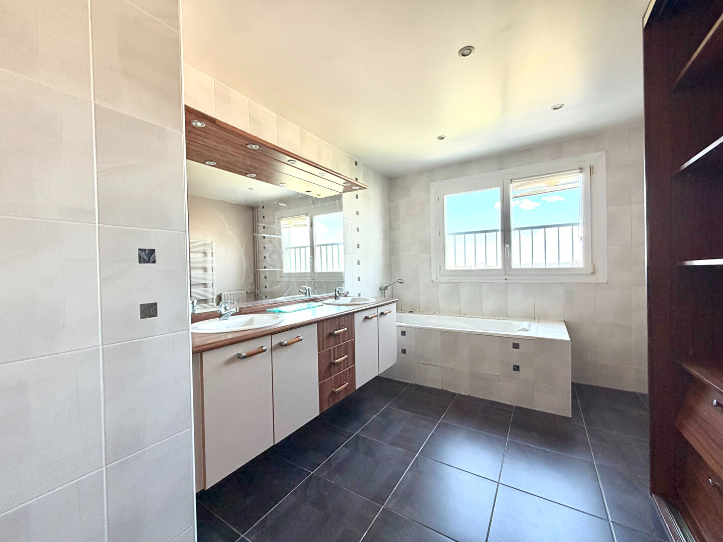 Appartement Saint Etienne 6 pièce(s) 154 m2