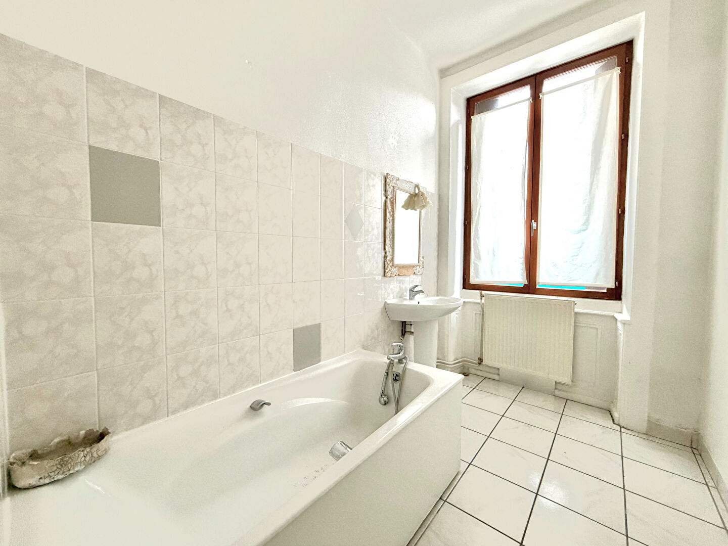 Duplex lumineux avec terrasse et garage - secteur Côte-Chaude