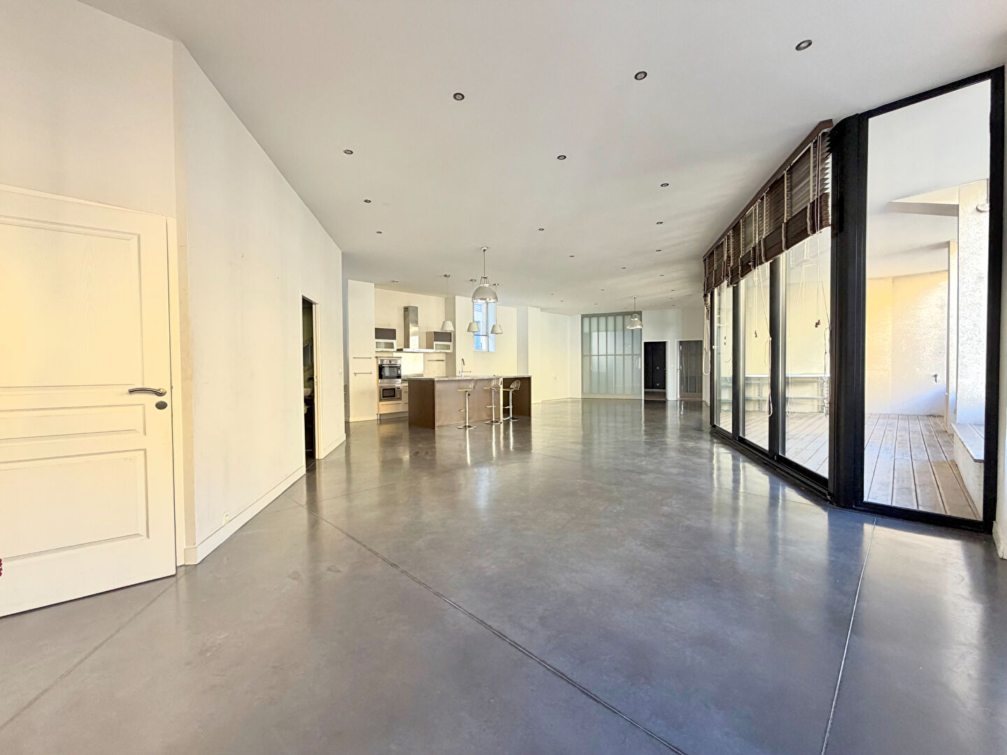 Loft Saint Etienne 4 pièces 166 m2