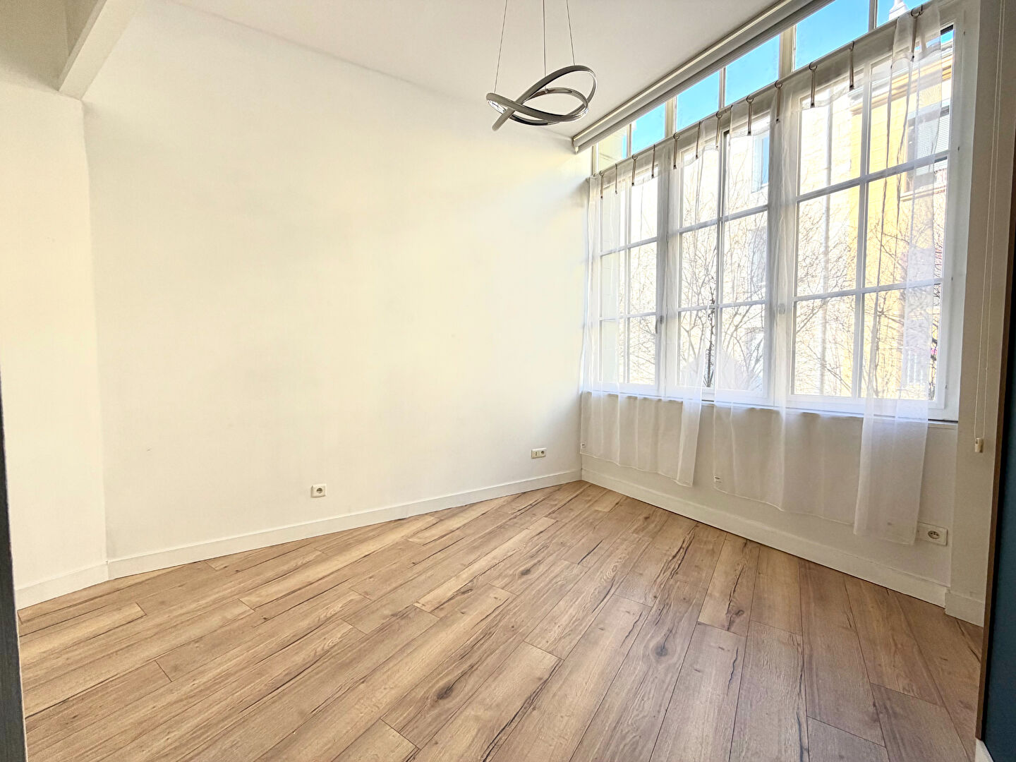 Loft Saint Etienne 4 pièces 166 m2