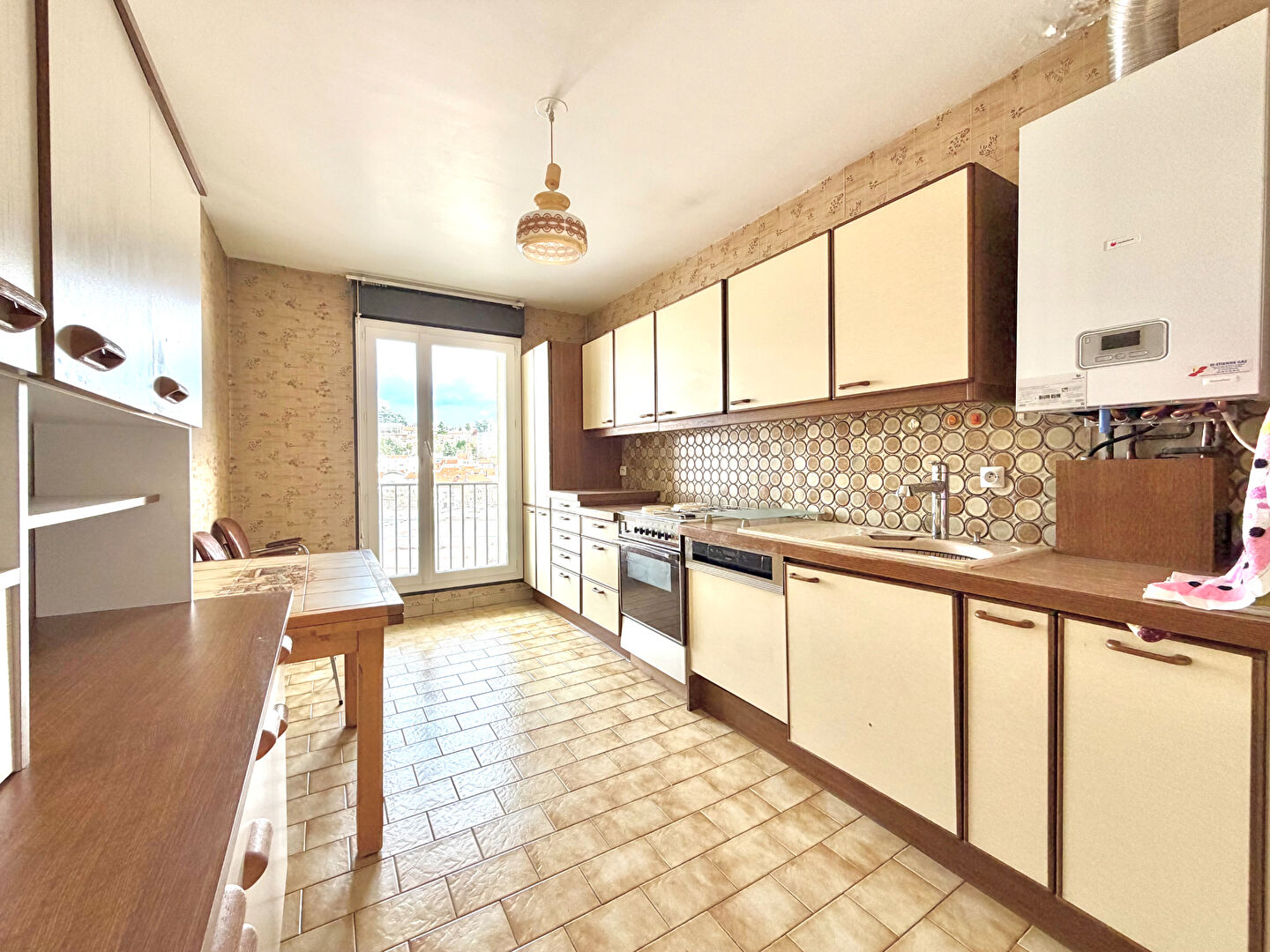 Appartement T4 avec balcon et garage - Saint-Étienne