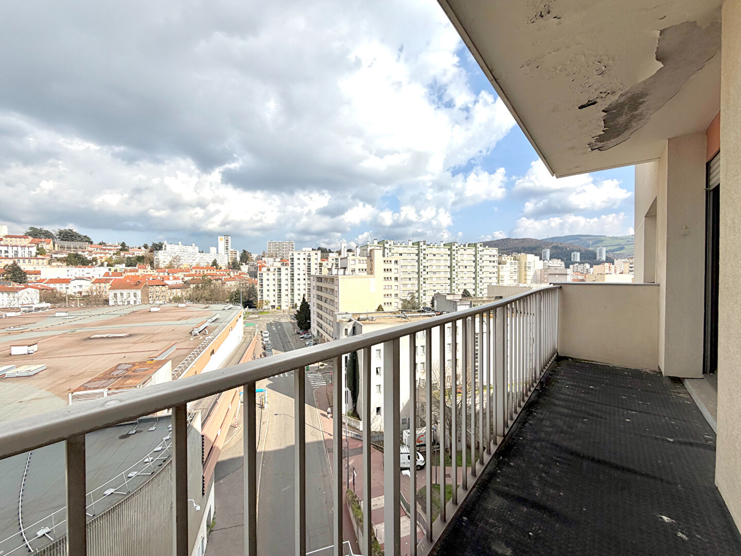Appartement T4 avec balcon et garage - Saint-Étienne