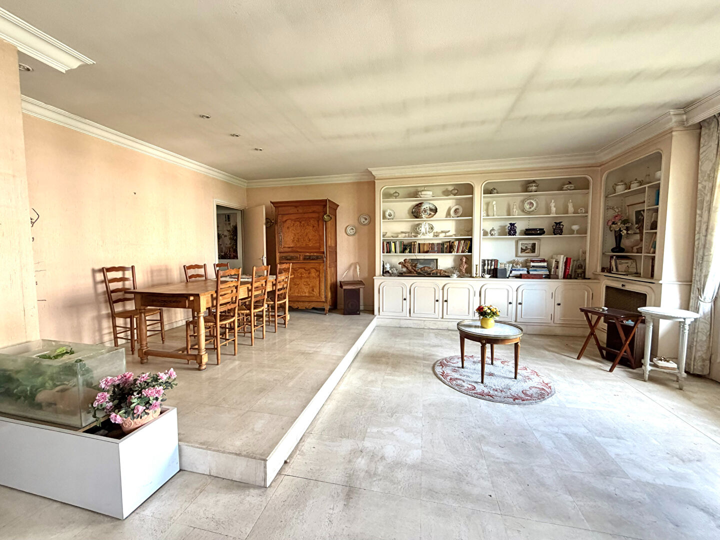 À VENDRE ? GRAND APPARTEMENT 172 m² ? FORT POTENTIEL ? SECTEUR FACULTÉS