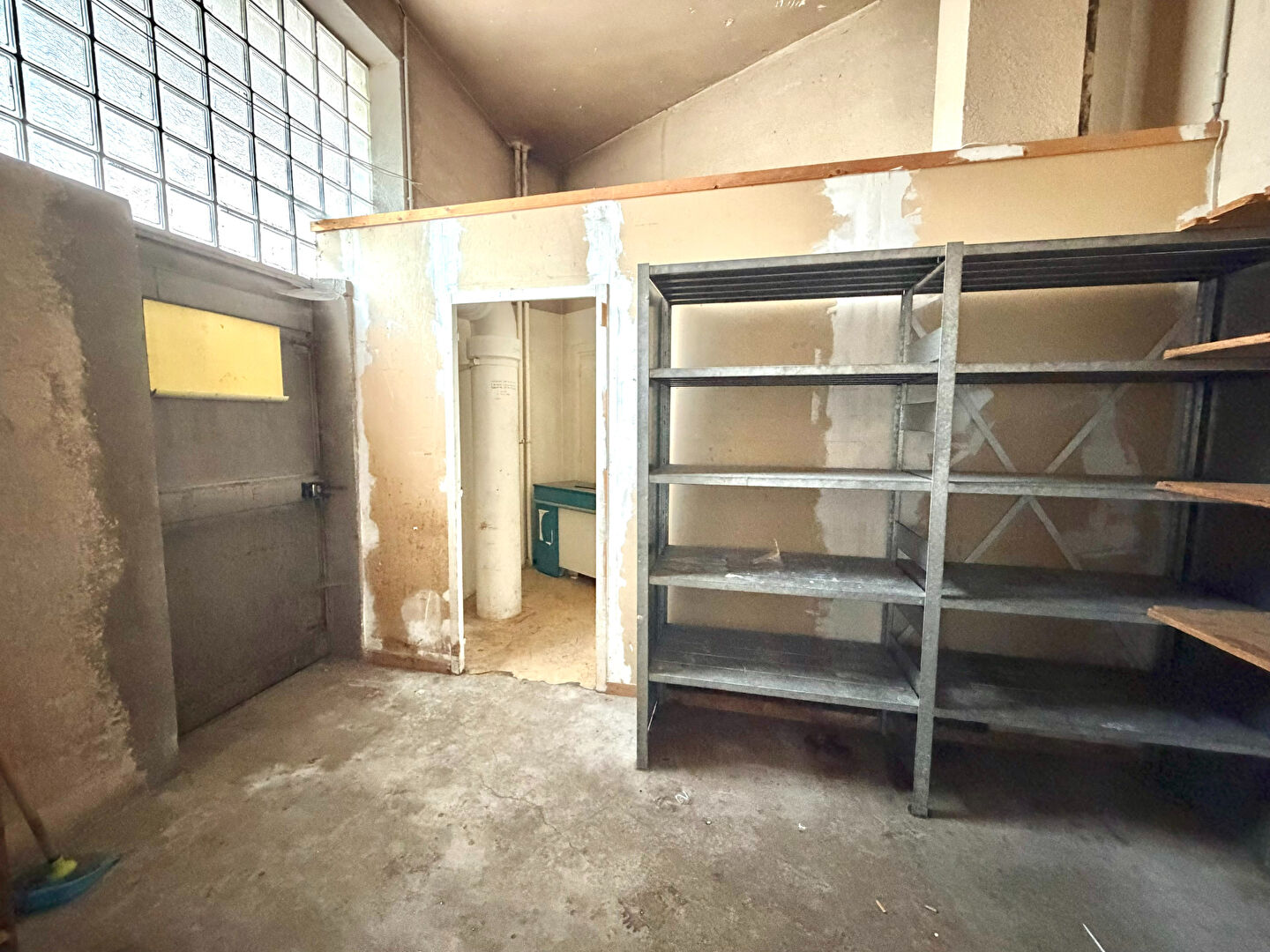A vendre plateau pour local à usage professionnel Place Foch à Saint-Etienne