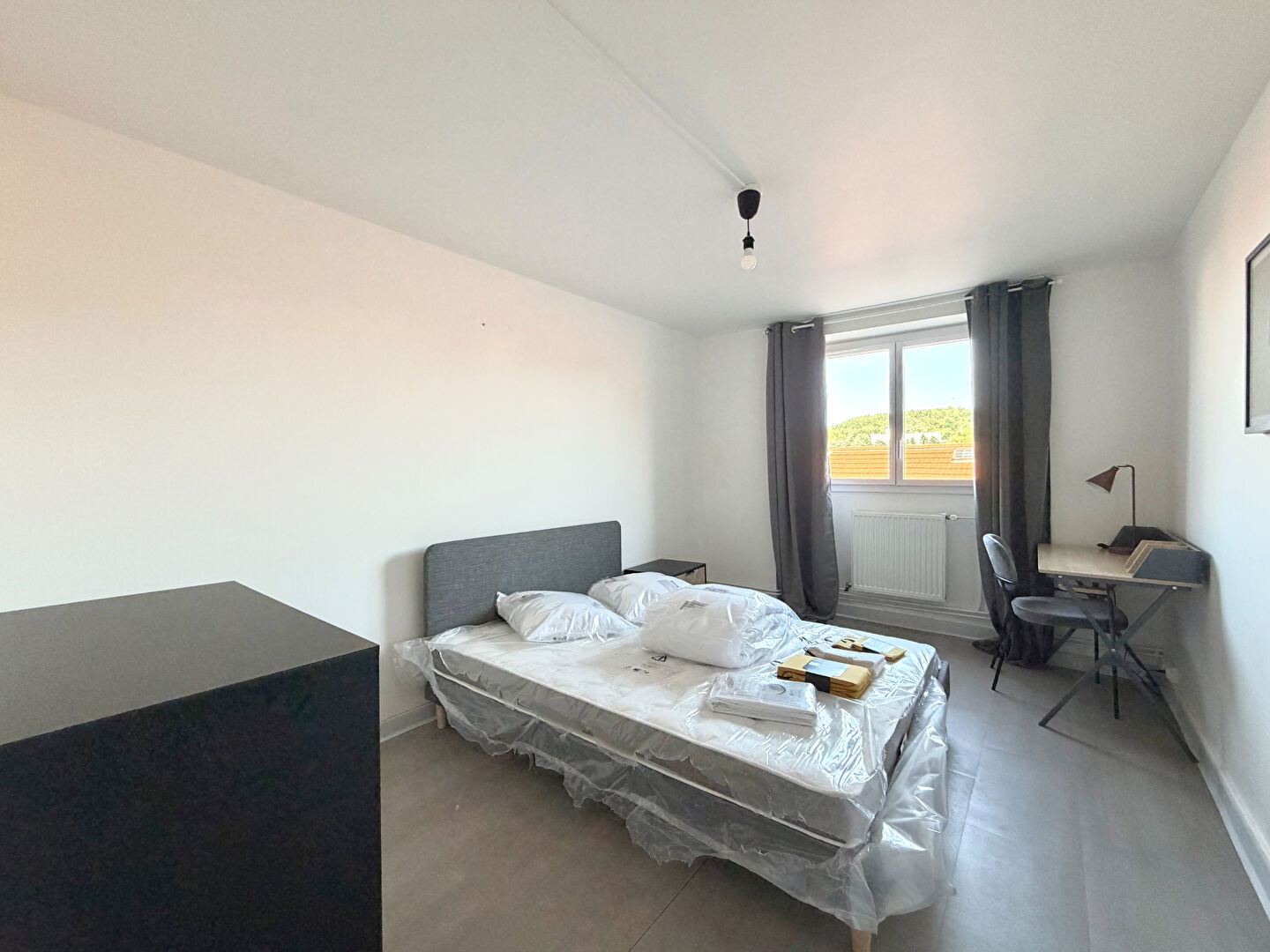 Bel appartement meublé de 74  m2 - 4 chambres ? Centre- ville de Saint-Étienne