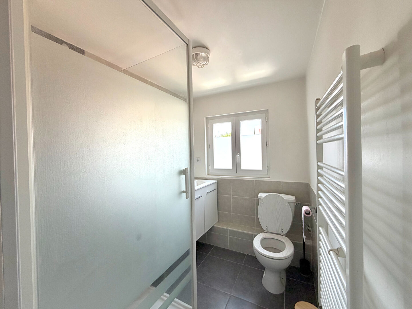 Bel appartement meublé de 74  m2 - 4 chambres ? Centre- ville de Saint-Étienne