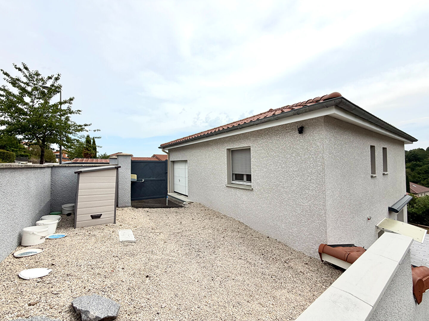À VENDRE - Maison contemporaine de 115 m² à Villars (42390) - Vue exceptionnelle sur le Golf de Saint-Étienne