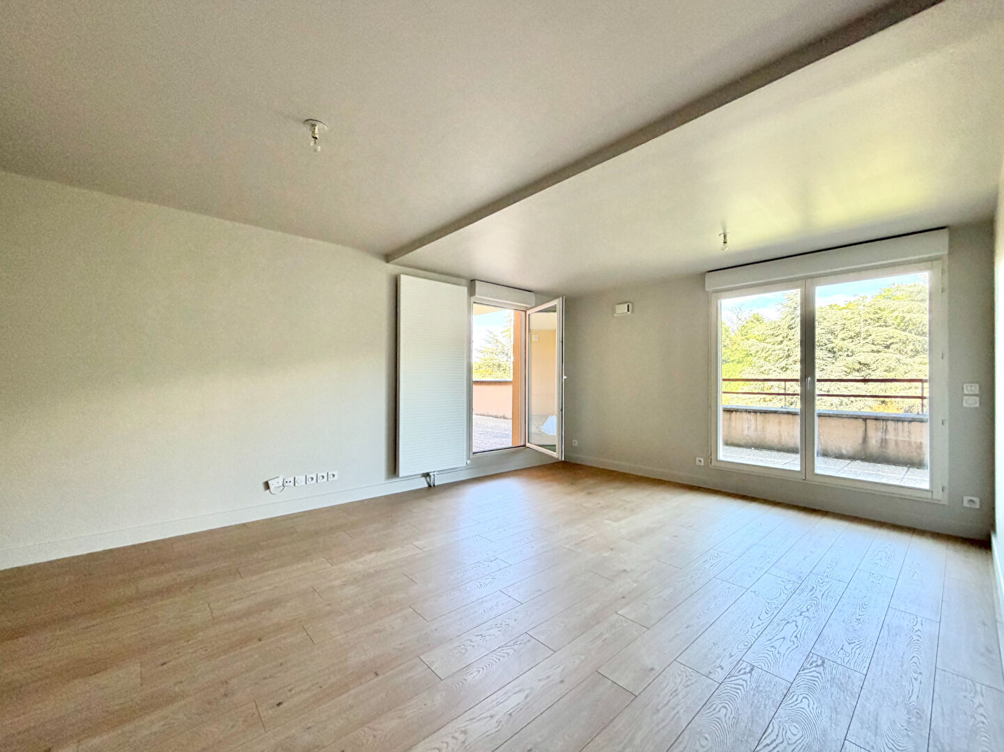 Appartement T2 de 64,32 m2 refait à neuf  Centre de Saint-Étienne