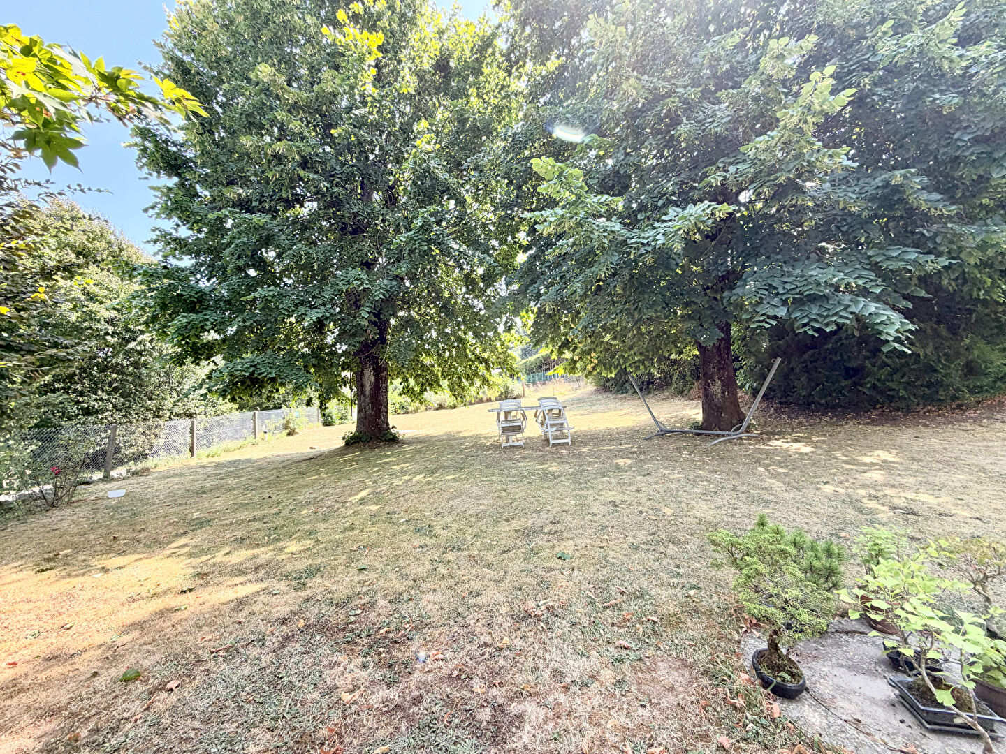 Charmante maison en pierre à Saint Romain Les Atheux 128.69m²