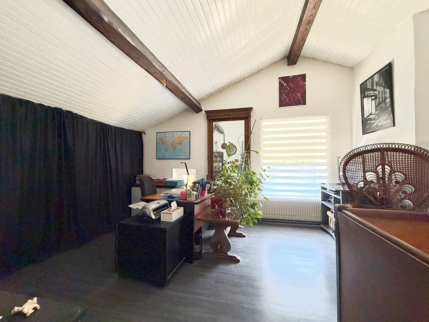 Charmante maison en pierre à Saint Romain Les Atheux 128.69m²