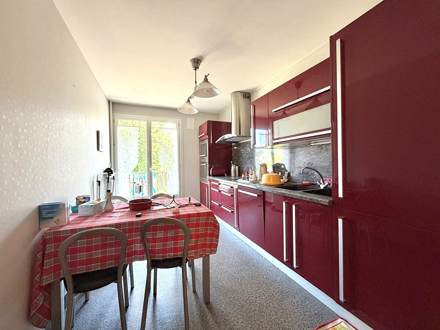 Appartement T4 de 83 m² avec garage et cave - À deux pas du Parc de l'Europe - Saint-Étienne