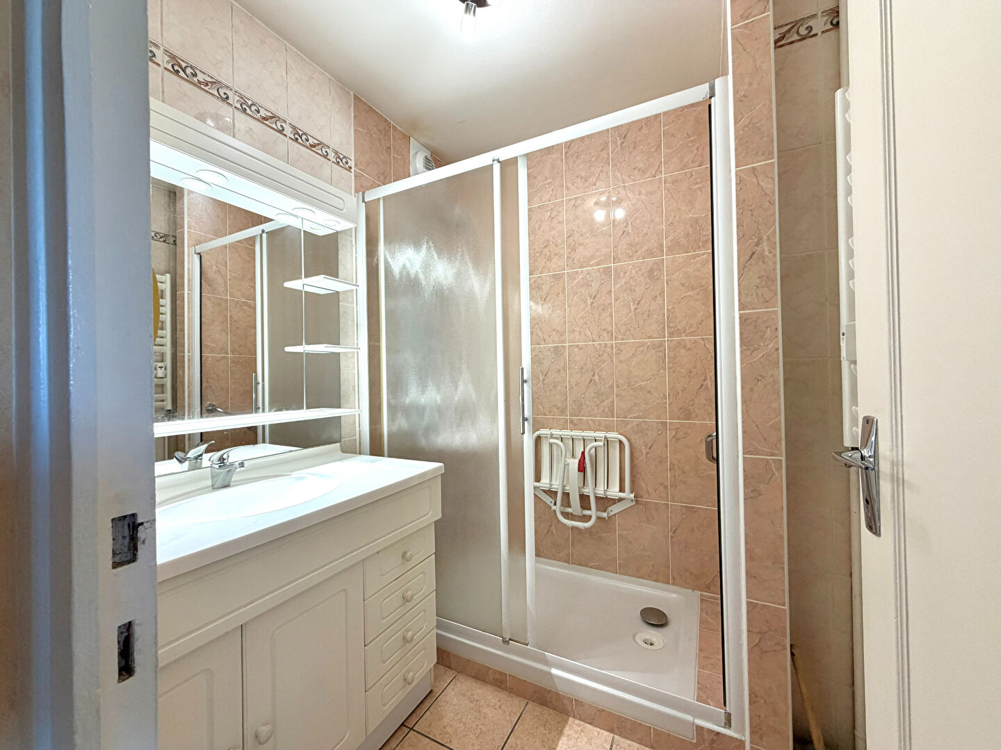 Appartement T4 de 83 m² avec garage et cave - À deux pas du Parc de l'Europe - Saint-Étienne