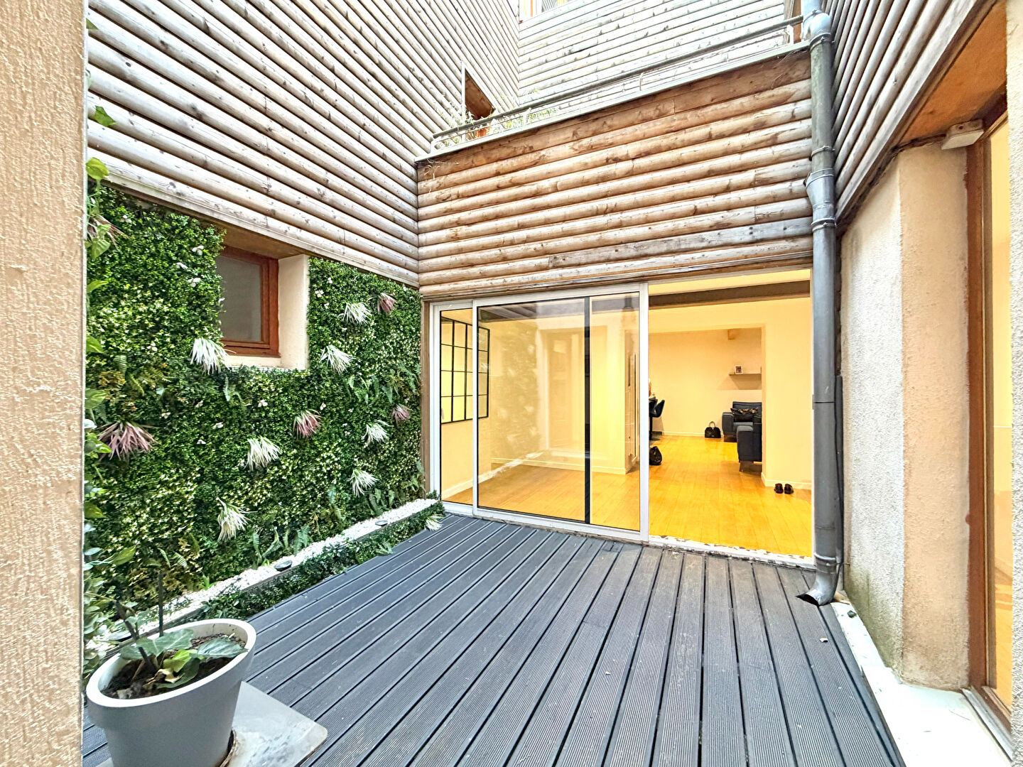 Appartement 131 m²  4 chambres  Patio  Centre-ville de Saint-Étienne