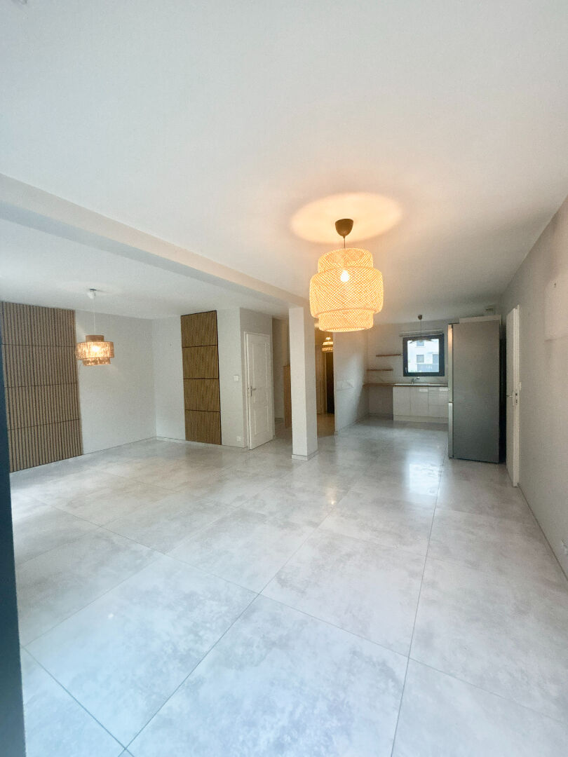 SAINT-CHAMOND  VILLA RÉCENTE DE 2024  110 m²  4 CHAMBRES GARAGE  3 PARKINGS