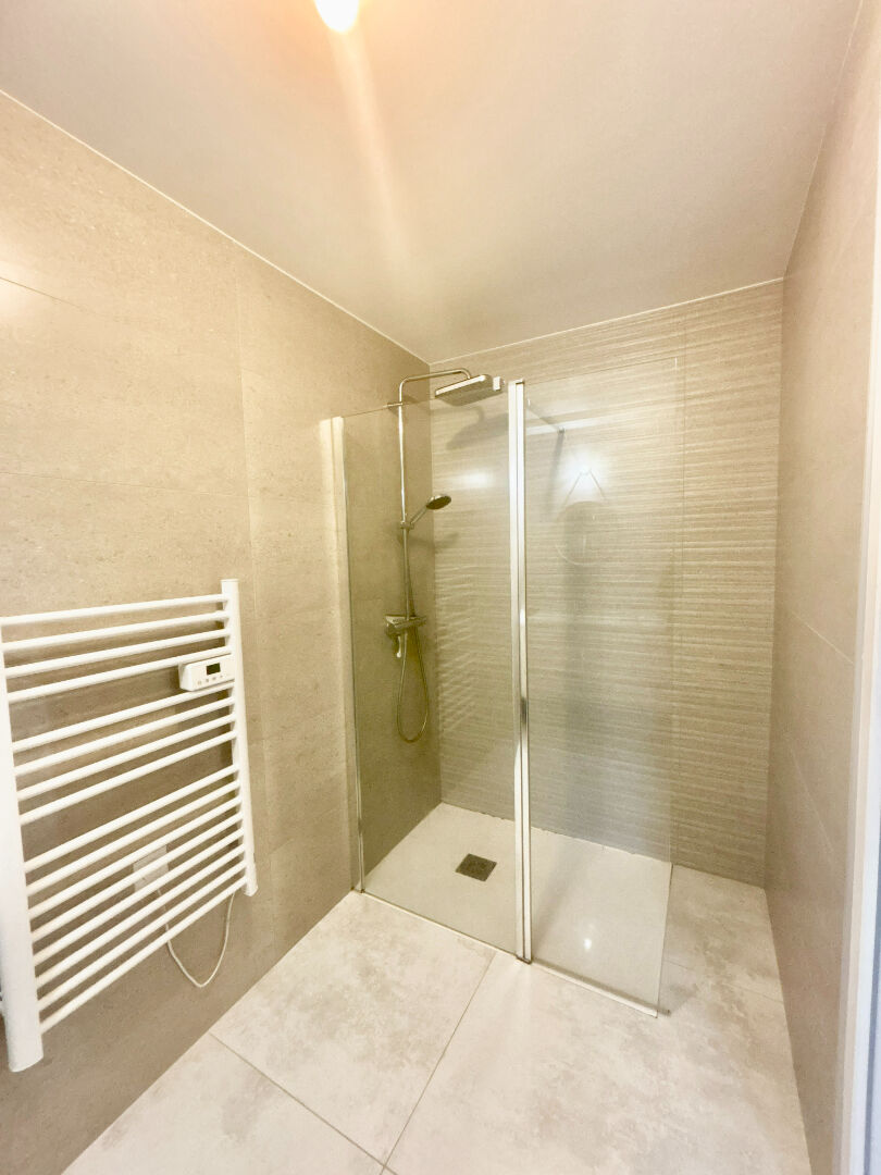 SAINT-CHAMOND  VILLA RÉCENTE DE 2024  110 m²  4 CHAMBRES GARAGE  3 PARKINGS