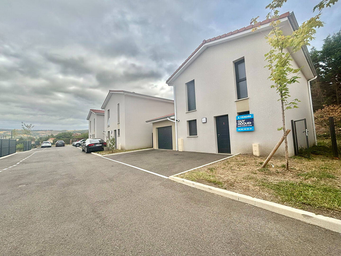 SAINT-CHAMOND  VILLA RÉCENTE DE 2024  110 m²  4 CHAMBRES GARAGE  3 PARKINGS
