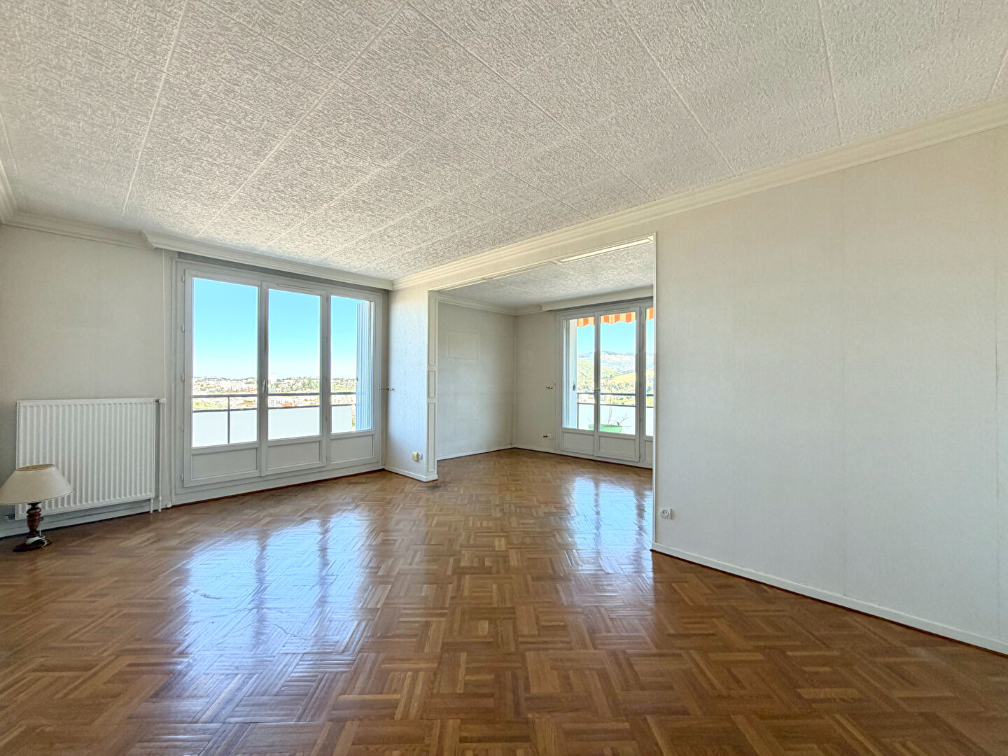 Appartement 5 pièces 93 m² · à Saint Etienne · 92,6 m² · 90 000 €
