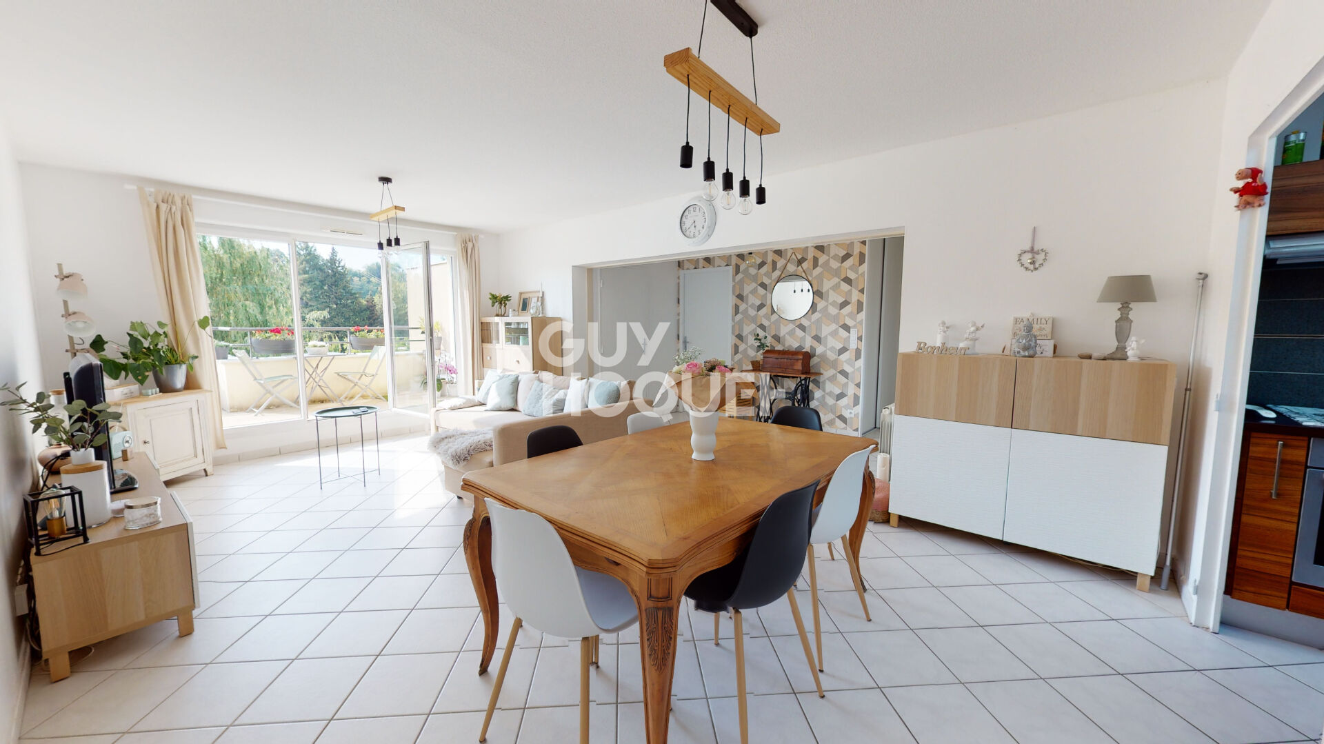 Neuville Sur Saône T4, terrasse garage double et parking