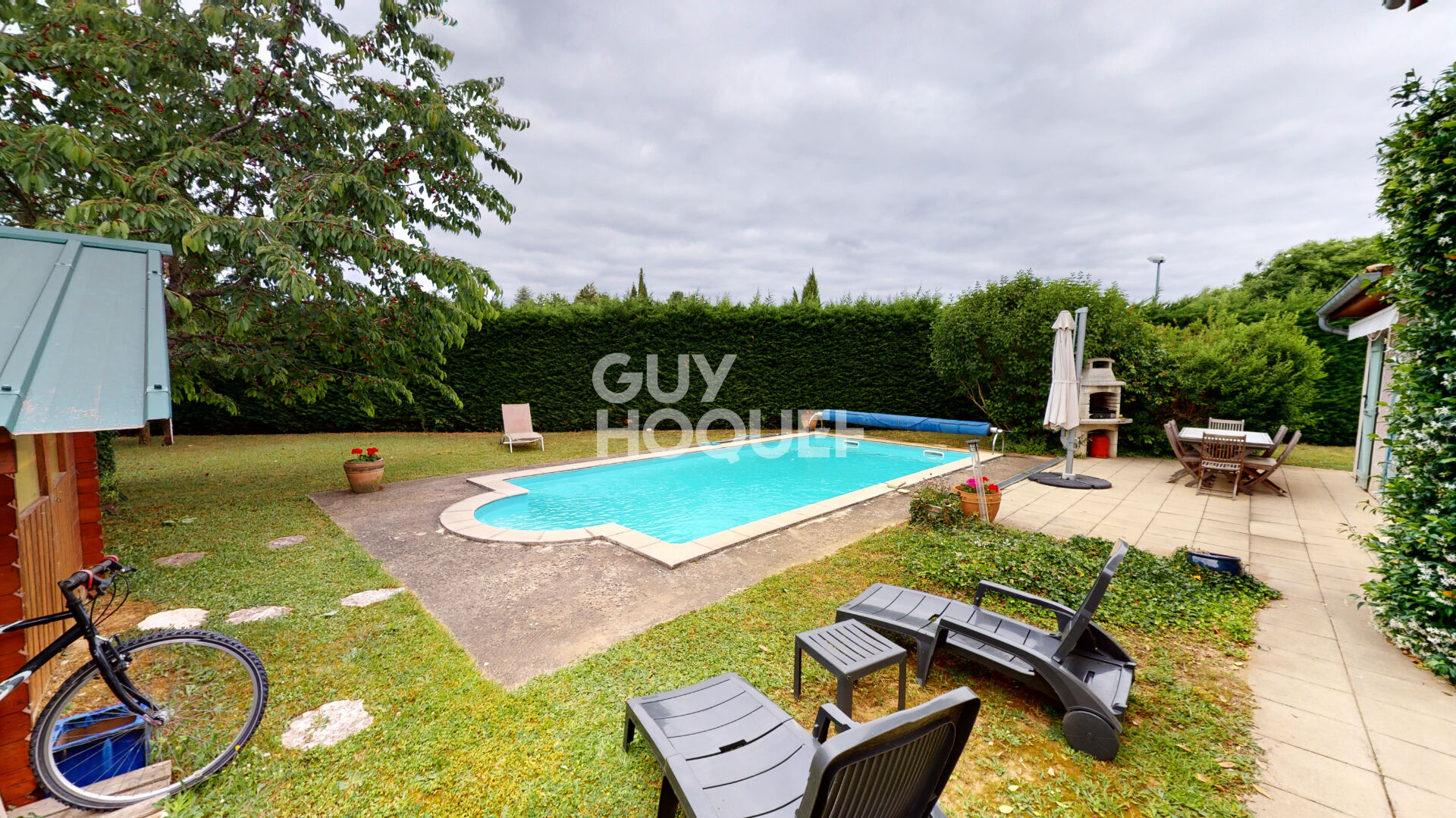 SOUS OFFRE AU PRIX 4 CHAMBRES, JARDIN ET PISCINE.