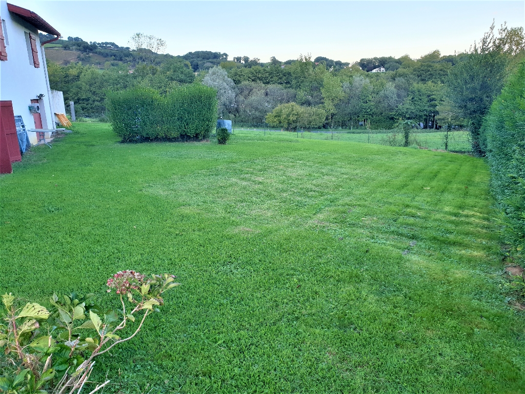 Appartement Sare 5 pièce(s) 104.66 m2